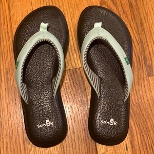 Sanuk flip flops